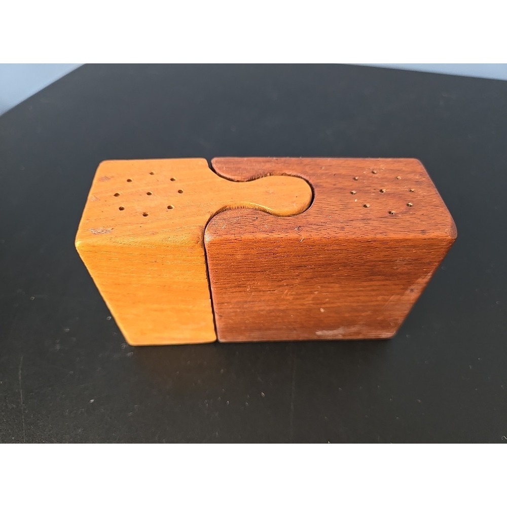 Vintage MCM Wood Interlocking Puzzle Pieces Salt And Pepper Square Shakers